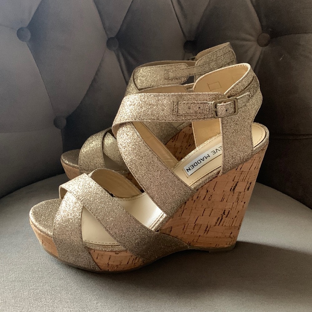 Steve Madden Gold Glitter Cork Wedges NEW